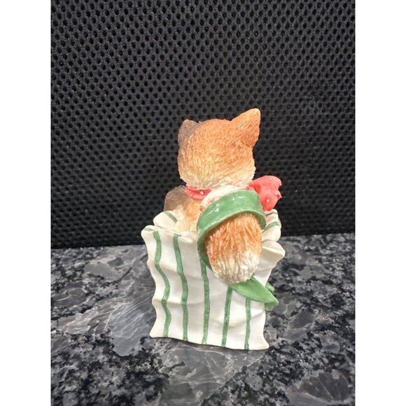 Cute Ceramic Cat Figurines Holding Rose Pink Bow & Green Striped Basket Set - Picture 4 of 16